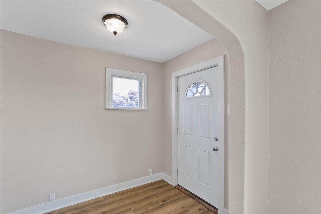 Photo of 407 E Dalton Ave, Spokane, WA 99207 (MLS # 202624395)