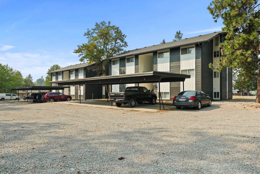 Photo of 204 &amp; 208 E 15th Ave, Post Falls, ID 83854 (MLS # 202525517)