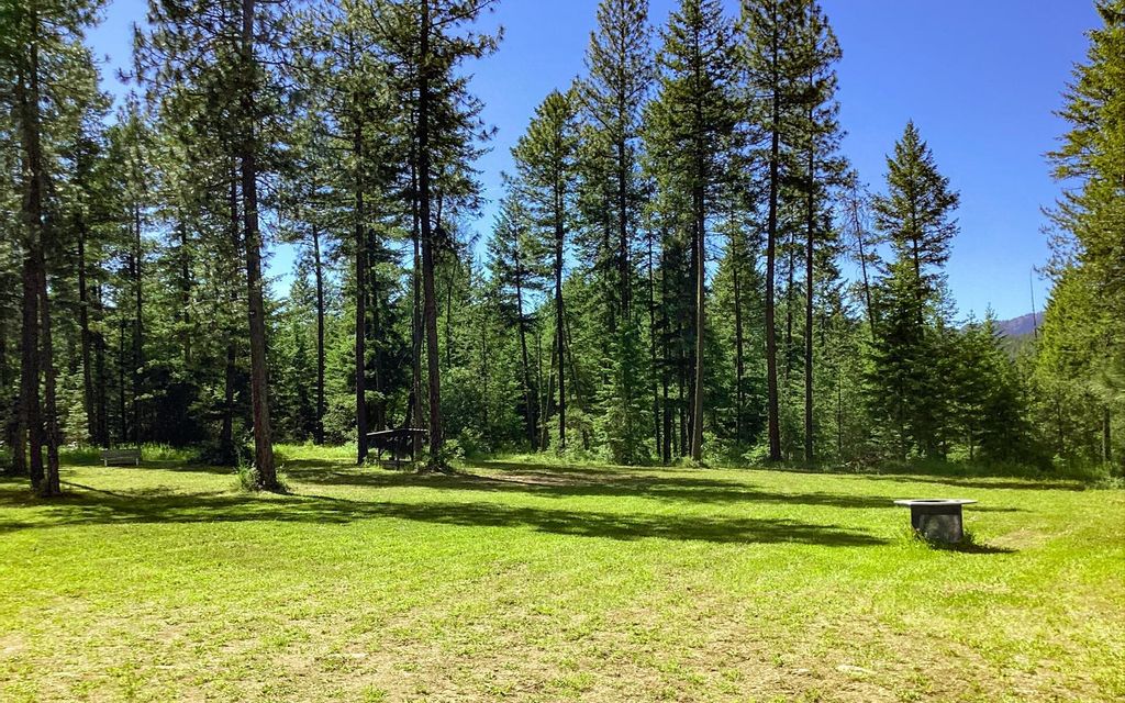 Photo of 2559 United Copper Mine Rd, Chewelah, WA 99109 (MLS # 202616315)