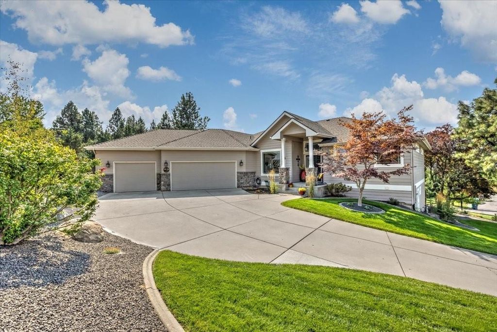 Photo of 16610 E 23rd Ave, Spokane Valley, WA 99037 (MLS # 202525481)