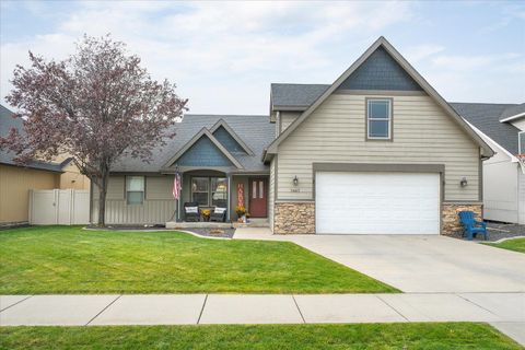 Photo of 7607 N Lindeke St, Spokane, WA 99208 (MLS # 202526589)