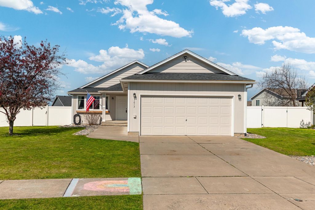Photo of 1613 E 2nd St, Deer Park, WA 99006 (MLS # 202616282)