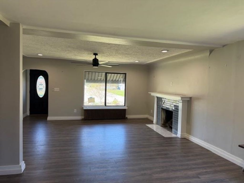 Photo of 224 N Locust Rd, Spokane Valley, WA 99206 (MLS # 202616146)