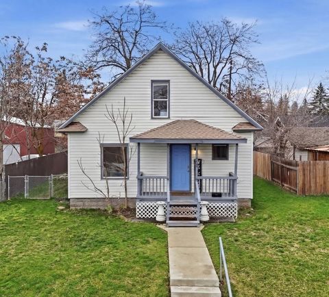Photo of 1208 W Providence Ave, Spokane, WA 99205 (MLS # 202616059)