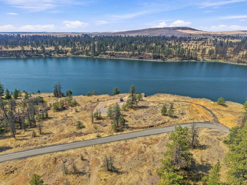 Photo of 20005 W Chandler Ave, Medical Lake, WA 99022 (MLS # 202622909)