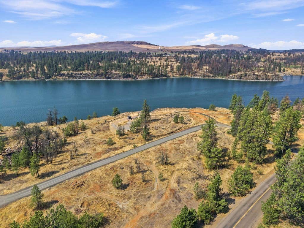 Photo of 20005 W Chandler Ave, Medical Lake, WA 99022 (MLS # 202622909)