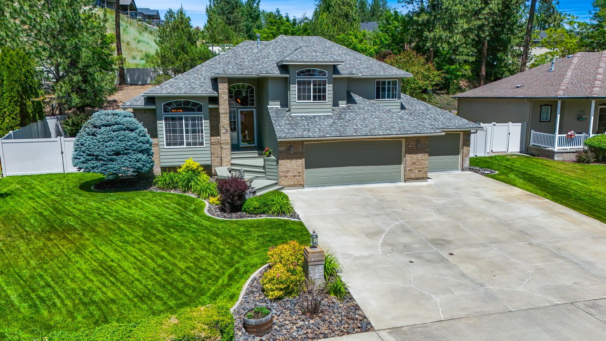 View Spokane, WA 99208 house