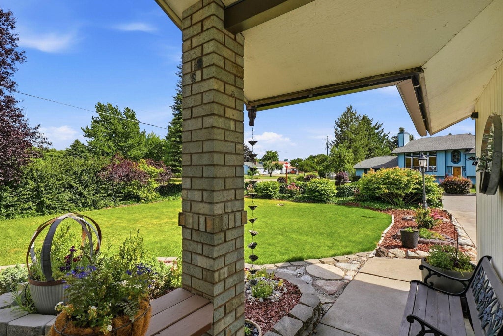 Photo of 13823 E Crown Ave, Spokane, WA 99216 (MLS # 202619983)