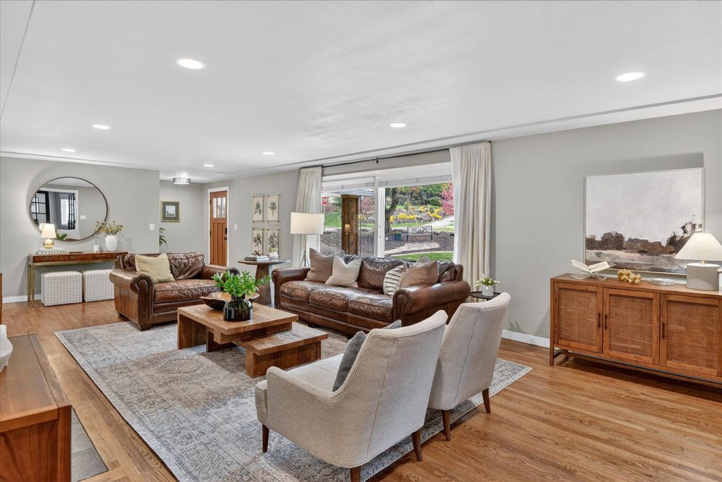 Photo of 1719 S Rockwood Blvd, Spokane, WA 99203 (MLS # 202616155)