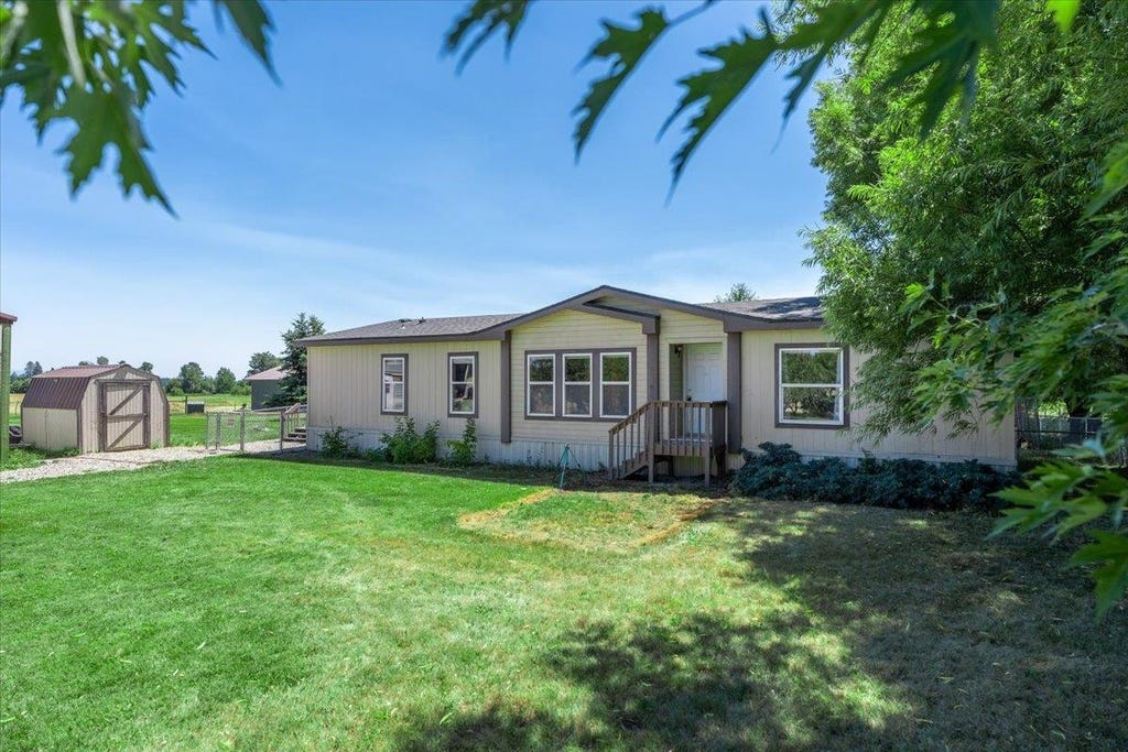 Photo of 4489 N Swenson Rd, Clayton, WA 99110 (MLS # 202621144)