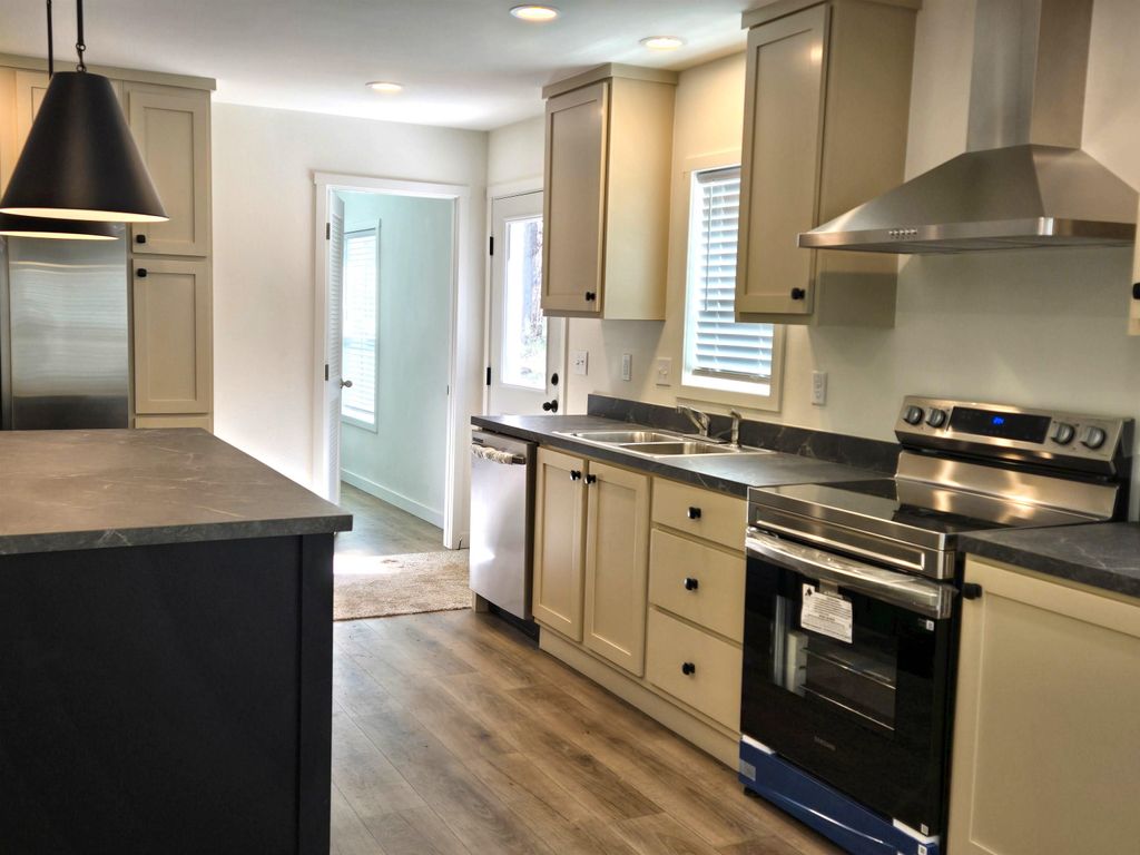 Photo of 187 W 8th St, Newport, WA 99156 (MLS # 202616576)