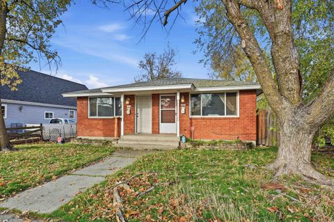 Photo of 1315 E Bridgeport Ave, Spokane, WA 99207 (MLS # 202614616)