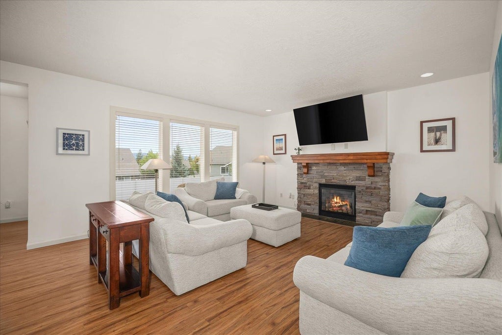 Photo of 5503 S Oakridge Dr, Spokane, WA 99224 (MLS # 202624414)