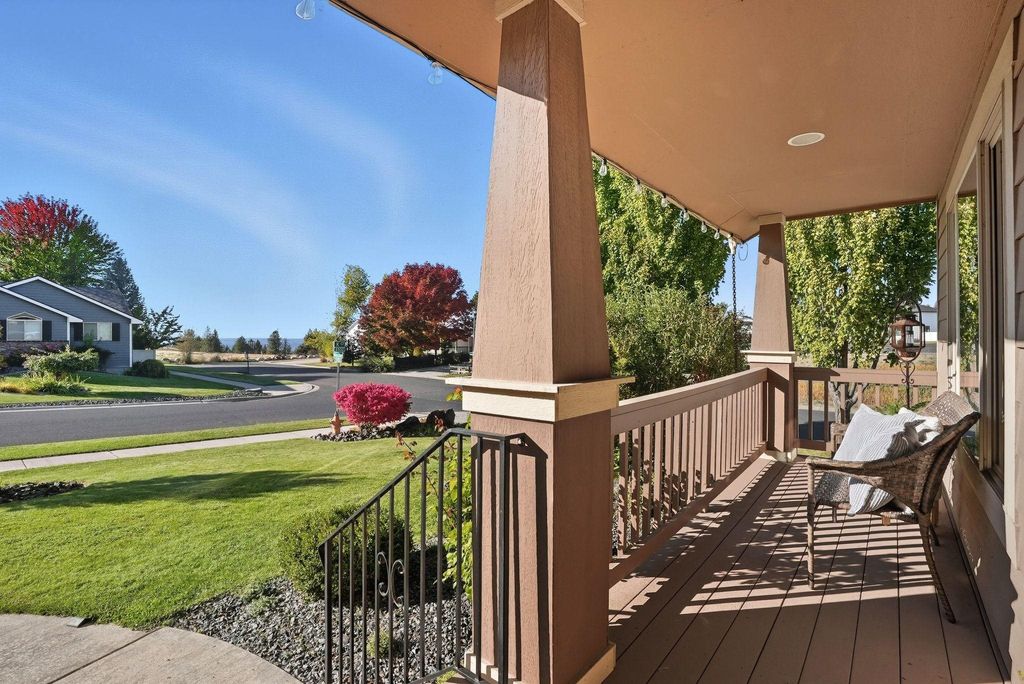 Photo of 8812 N K Ct, Spokane, WA 99208 (MLS # 202525458)
