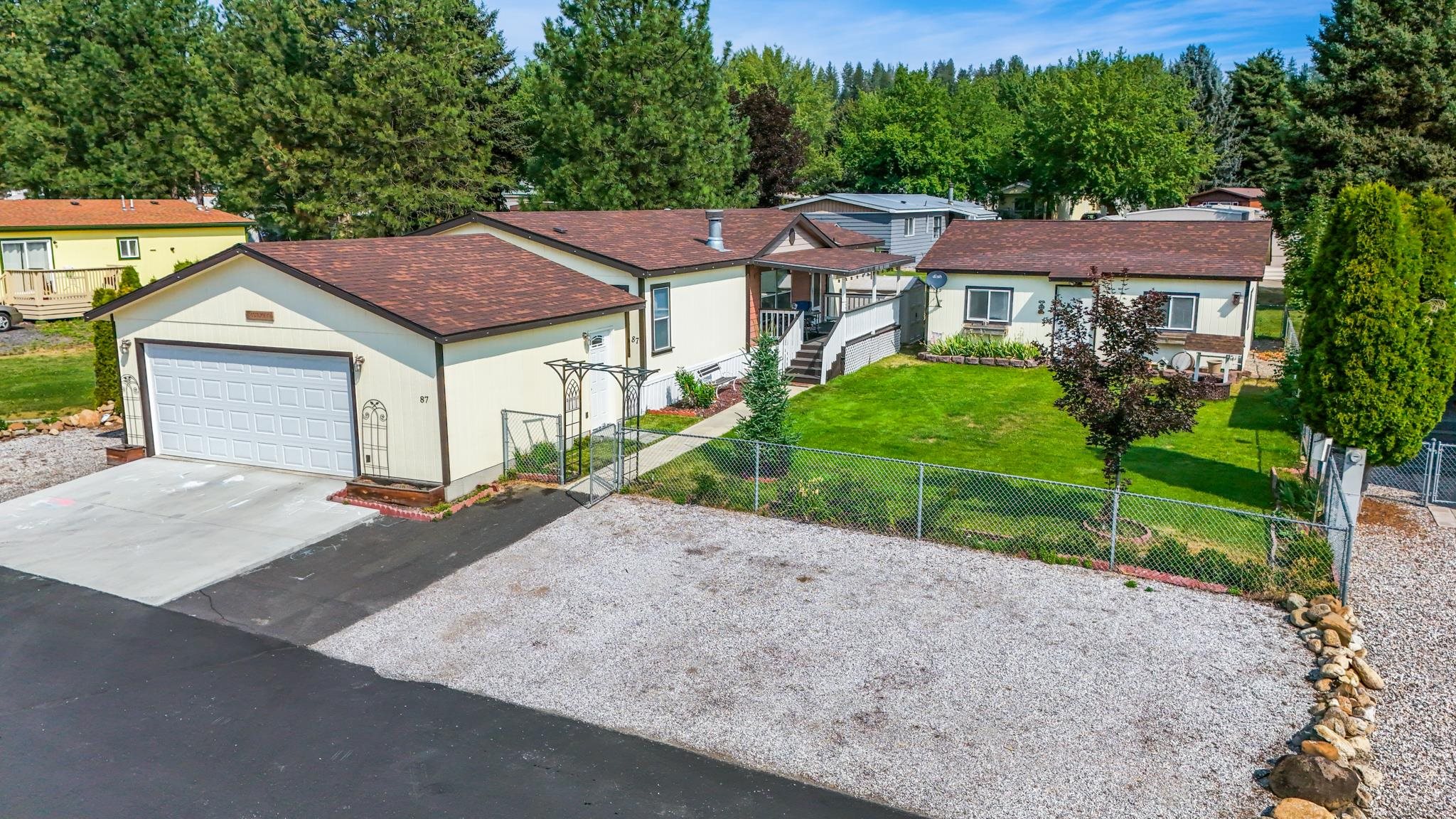View Chattaroy, WA 99003 mobile home