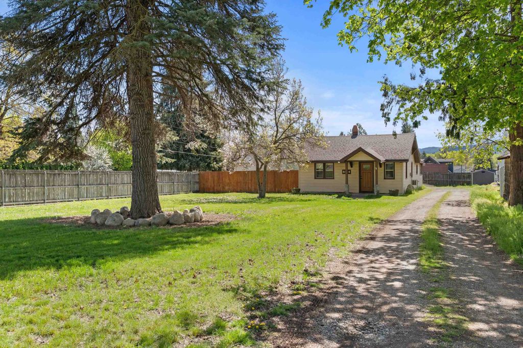 Photo of 8524 E Maringo Dr, Spokane, WA 99212 (MLS # 202616054)