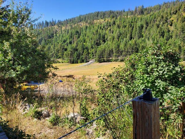 Photo 10 of 11 of 1352 Clugston Creek-Onion Creek Rd mobile home