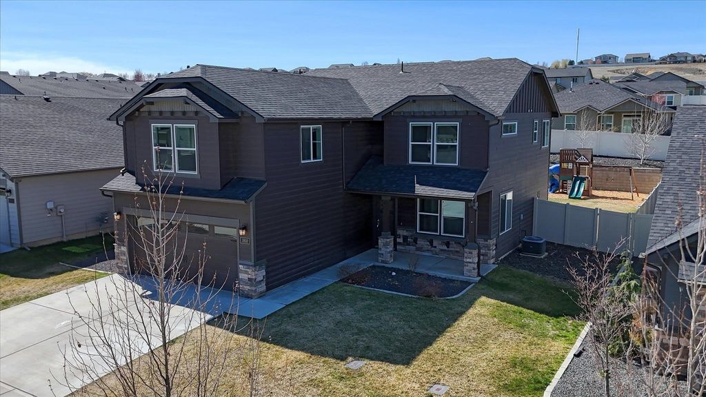 Photo of 1810 S Rivista St, Spokane Valley, WA 99016 (MLS # 202615152)