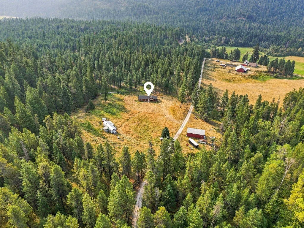 Photo of 2845 C Burnt Valley Rd, Chewelah, WA 99109 (MLS # 202623132)