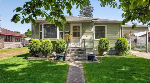 Photo of 1604 N COOK St, Spokane, WA 99207 (MLS # 202616595)