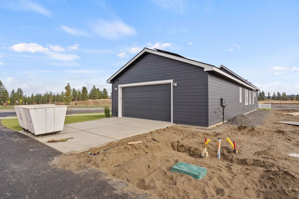 Photo of 12243 N Dupont Dr, Spokane, WA 99218 (MLS # 202610864)