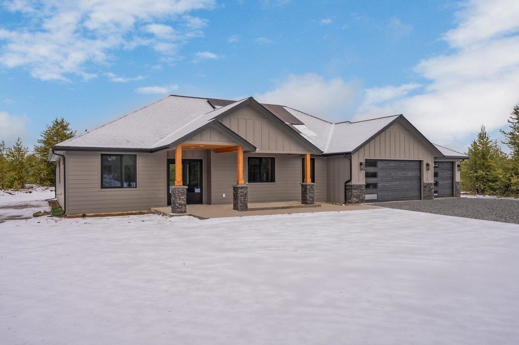 Photo of 508 W W Slaton Ln, Deer Park, WA 99006 (MLS # 202610293)