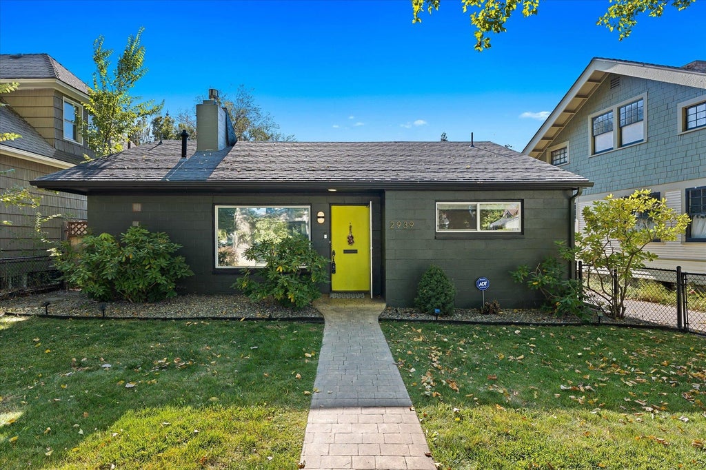 Photo of 2939 W Dean Ave, Spokane, WA 99201 (MLS # 202625842)