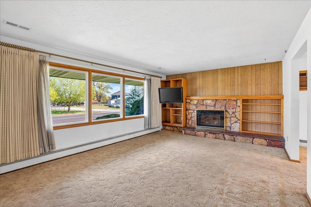 Photo of 605 W 4th St, Sprague, WA 99032 (MLS # 202616202)