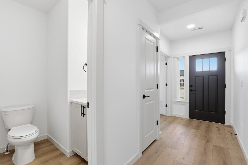 Photo of 1610 W 67th Ave, Spokane, WA 99224 (MLS # 202623572)