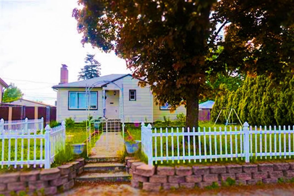 Photo of 4015 N ASH St, Spokane, WA 99205 (MLS # 202525459)
