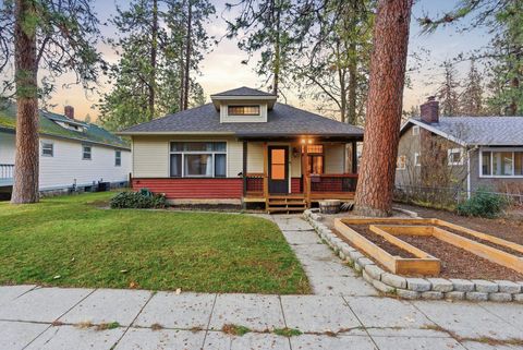 Photo of 1311 E 16th Ave, Spokane, WA 99203 (MLS # 202527032)