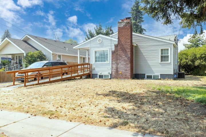 Photo 1 of 20 — 5923 N Regal St, Spokane, WA 99208