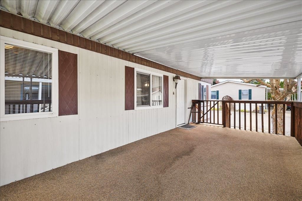 Photo of 304 S Conklin Rd, Veradale, WA 99037 (MLS # 202616519)