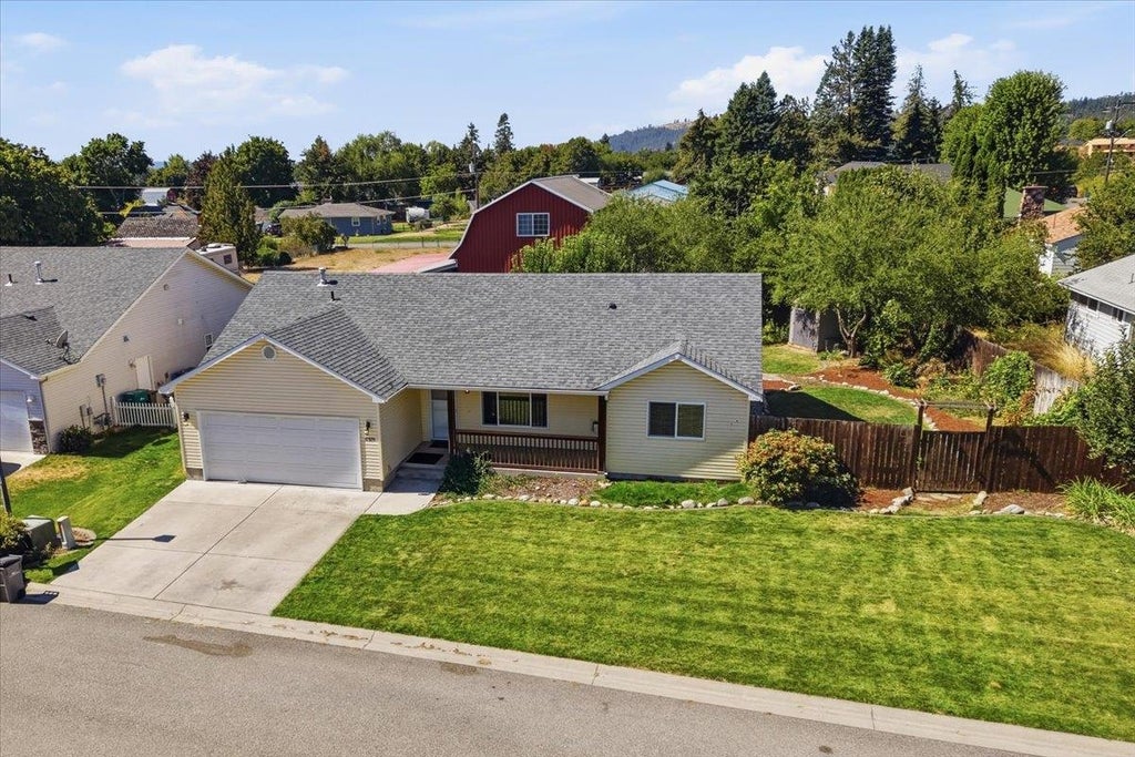 Photo of 4309 N Dartmouth Ln, Spokane Valley, WA 99206 (MLS # 202623605)