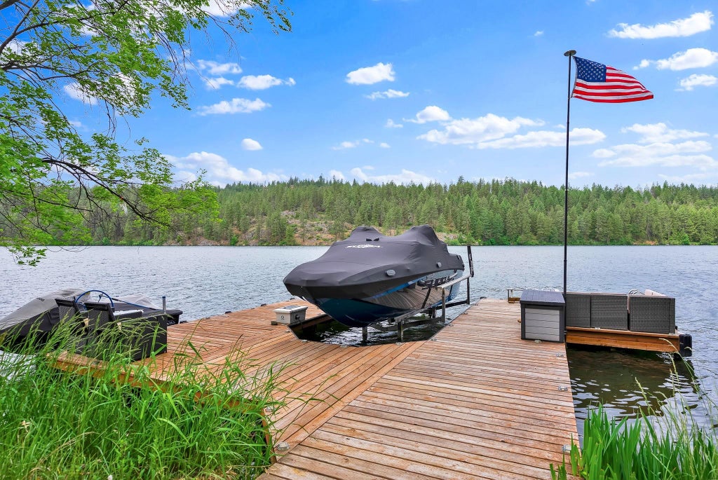Photo of 6533 D Lois Way, Nine Mile Falls, WA 99026 (MLS # 202518139)
