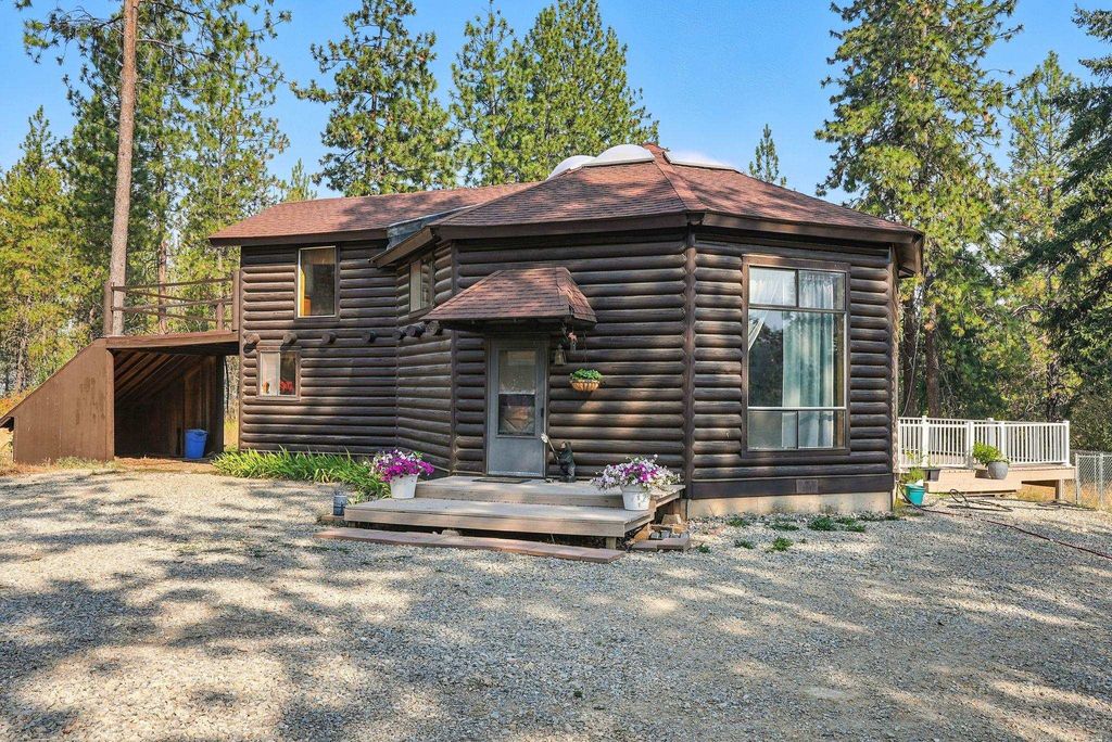 Photo of 5344 Happy Hill Rd, Tumtum, WA 99034 (MLS # 202616564)