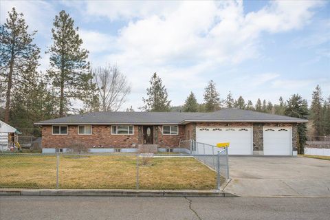 Photo of 6906 E 10th Ave, Spokane, WA 99212 (MLS # 202613130)