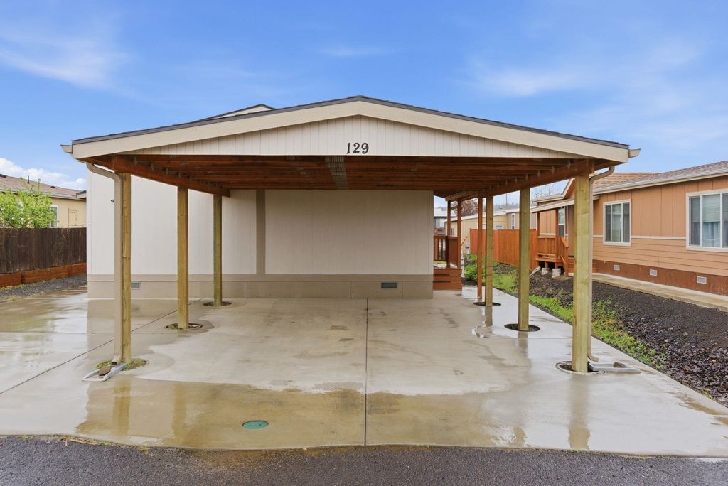 Photo of 10510 W Richland Rd, Cheney, WA 99004 (MLS # 202616167)