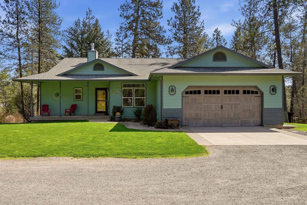 Photo of 3216 E Rocky Ridge Ave, Chattaroy, WA 99003 (MLS # 202615336)