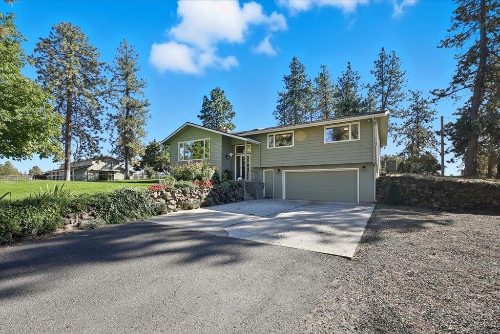 Photo of 817 W White Rd, Spokane, WA 99224 (MLS # 202616314)