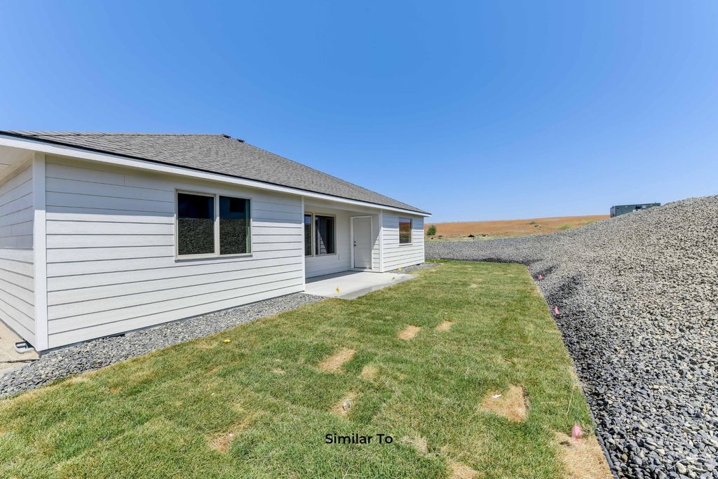 Photo of 36 W 12th St, Deer Park, WA 99006 (MLS # 202610815)