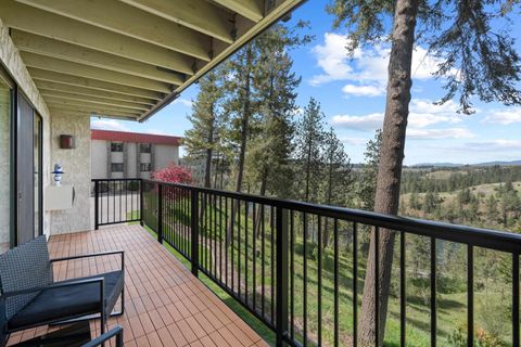 Photo of 168 S COEUR D'ALENE St, Spokane, WA 99201 (MLS # 202616621)