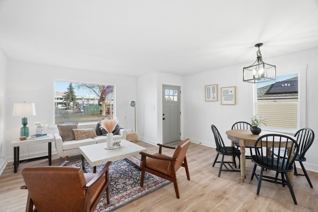 Photo of 18 E Hoffman Ave, Spokane, WA 99207 (MLS # 202610873)