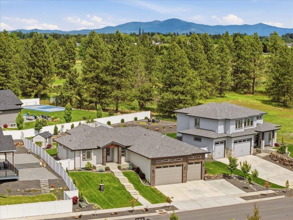 Photo of 4210 W Pine Cliff Dr, Spokane, WA 99208 (MLS # 202625804)
