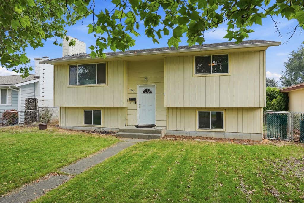 Photo of 3023 E Ermina Ave, Spokane, WA 99207 (MLS # 202621163)