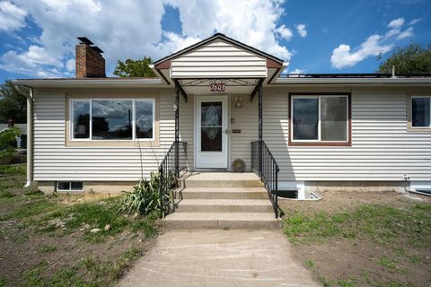 Photo of 2603 E Wellesley Ave, Spokane, WA 99217 (MLS # 202526653)