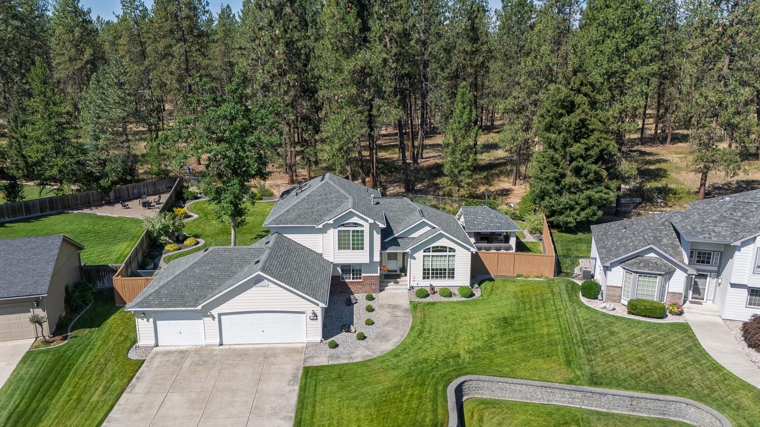 Photo 1 of 34 — 7511 W Greenside Ct, Nine Mile Falls, WA 99026
