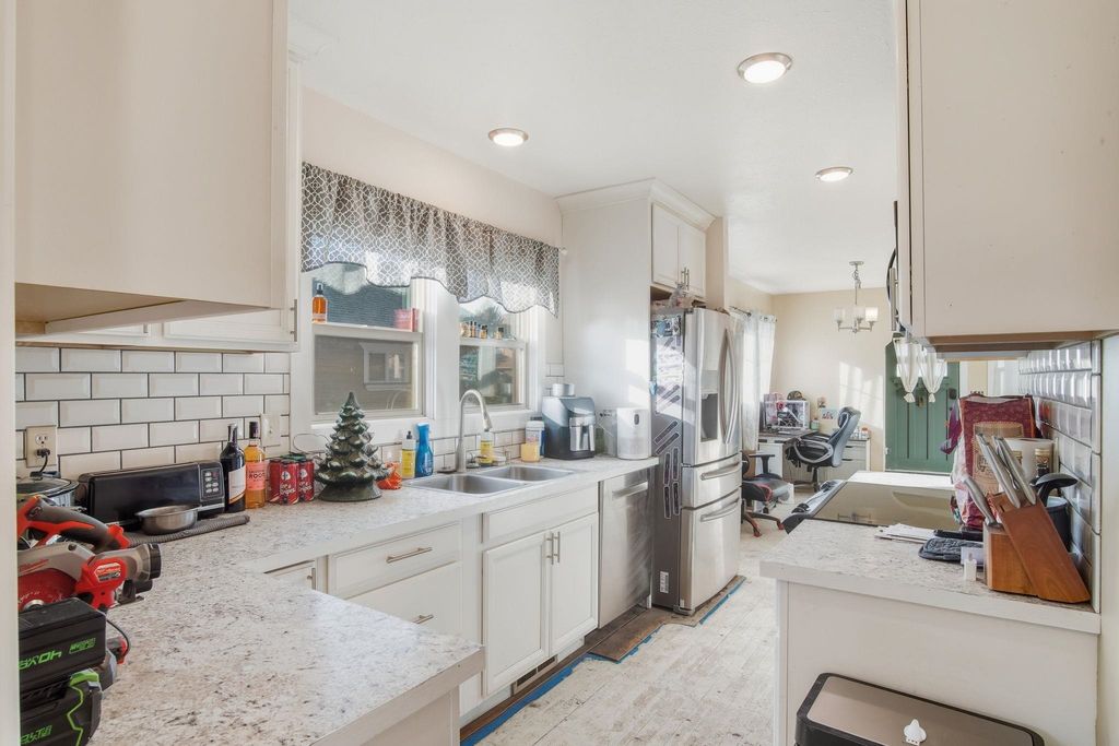 Photo of 311 W Carlisle Ave, Spokane, WA 99205 (MLS # 202525537)