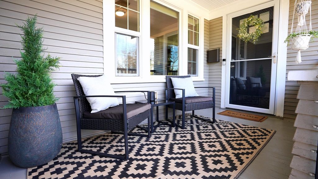 Photo of 326 E 20TH Ave, Spokane, WA 99203 (MLS # 202616061)