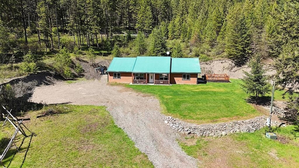 Photo of 3277 Old Baldy Rd, Rice, WA 99167 (MLS # 202616221)